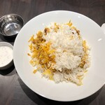 ビリヤニ大澤 - 【チキンビリヤニ】フルサイズ　レギュラーの１.5倍だそうです