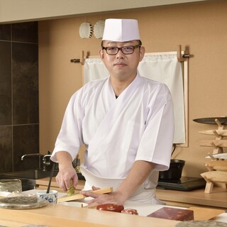 守破離の精神で新しいスタイルの鮨を！