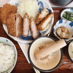 とんかつ＆エビフライ 囲炉裏 - 