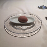 ラ・グランターブル ドゥ キタムラ - デザート1品目は「いちじくとシナモンのシャーベット」酸味と甘味のバランス良く、口溶け滑らかなシャーベットで、シナモンの風味も良く、口直しの仕上りとしては素晴らしい印象だった。