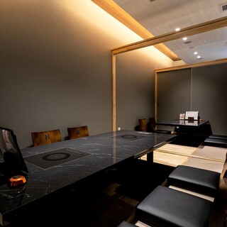 [Completely private room] We offer sunken kotatsu and table seats.