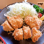 魚久 - ヒレカツ3枚ものってます～♪