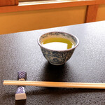 魚久 - 温かいお茶でほっこり...