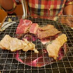 楽洛亭 本店 - 焼きますよー