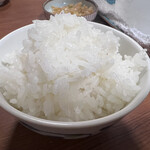今池呑助飯店 - 白飯（並）250円