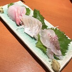 魚がし鮨 中野北口店 - 白身刺身三品盛合せ950円