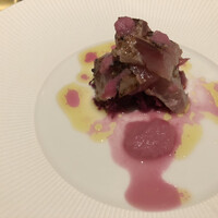 パトゥ - アジの炙り　赤キャベツと赤玉ねぎ