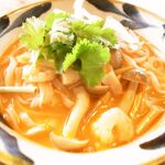 tom yam noodle/tom yam soup rice noodles/tom yam noodle soup