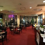 永田台 - 夜の店内の雰囲気