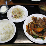 泰同門 - 鶏唐揚げピリ辛炒め　750円 （2009_10_25 撮影）