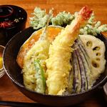 魚河岸料理 魚吉 - 大海老天丼