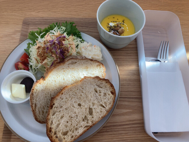 あさひ町珈琲 美瑛 &ndash; 北海道の落ち着いたカフェ