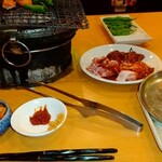 しちりん 取手西口駅前店  - ホルモン三点盛り ししとう ピーマン 鮭ハラス焼き