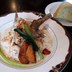 ステーキ・洋食のTANTO屋 - 鯛と魚介のポワレ　2022.10