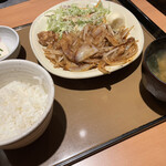 やよい軒 西新宿店 - 