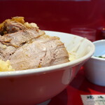 ラーメン二郎 - 汁なし半分＋ニンニク多め＋青ネギ