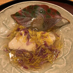日本料理 太月 - 質高く量少な目コース２３１００円。クエの菊花餡。とても美味しかったですが、表参道の別のお店のクエ料理の圧勝です。。。