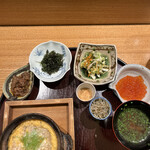 日本料理 太月 - 質高く量少な目コース２３１００円。白米のお供。イクラとのど黒卵とじだけでも立派な御飯泥棒ですが、仲間が多すぎます（笑）（╹◡╹）（╹◡╹）