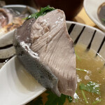 饗 くろ喜 - 鰤汁に入っている具の鰤