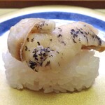 Hama zushi - 大切り茹でつぶ貝（１貫）