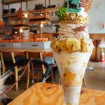 カフェ・ド・リオン パレット - 【2022.10】フランス栗と和栗のモンブランパフェ(税込2,156円)