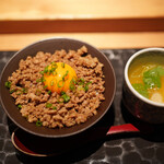 とり茶太郎 - そぼろ丼と鳥スープ