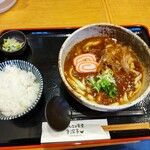 Minnano Shokudou Ushibukatei - 牛すじカレーうどん＋ご飯