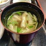 Daikokuya - 三つ葉と油揚げの味噌汁