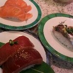 回転鮨 清次郎 - マグロのづけ、アジ、サーモン