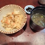 福井割烹 望月 - 食事：鶏五目御飯、香の物、味噌汁