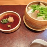 福井割烹 望月 - 温物：魚介と木の子徳利蒸し（蛤、海老、鱈）