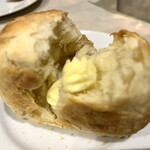 神戸ステーキ メリカン - 熱々で重量級なシェフの手作りパンが絶品