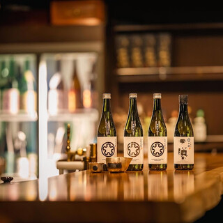 日本酒をメインに様々なお酒をご用意。酒器にも一工夫