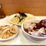 らぁめん ほりうち - チャーシューざる（￥1350）　大盛（¥+30）　メンマ(¥240)   2022.10.17