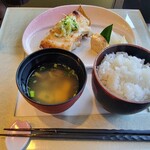 銀のすず - ◇食事 程なくして ご飯が炊き上がります！