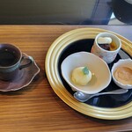 銀のすず - ◇珈琲◇デザート パイナップルシャーベッ/プリン/ほうじ茶寒天の餡蜜