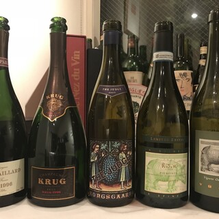 ご提案もできます◎シェフ自らが試飲して仕入れた厳選ワイン