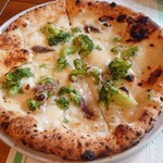 ア フェネステッラ - 