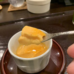 鳥田中 - プリン、スプーン上げ