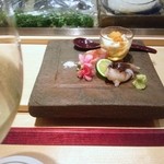 鮨 魯山 - 鳥貝　三杯酢締め湯葉＋うに