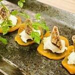 ロマンス お好み焼きとクラフトビール - たくあんドライいちじくとクリームチーズ