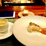 蒼 - 赤座海老とビスク　旨味が滲みこをだビスクを今回は忘れずたっぷりつけます♫