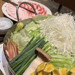 Hakata Tsuyushabu Teppan Oshioi - 