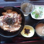 聖 - ランチカツ丼850円(2022.10.6)