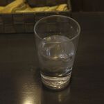 Supukarihirihirinigou - まずは、乾いた喉を潤すためにお水をごくり！