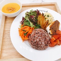 平日11:00～14:00  ※売り切れ次第終了