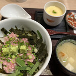 海鮮丼 日の出 - 