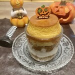 ラ バーズ スクレート ドウ ギャマン - かぼちゃプリンパフェ