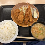 Katsuya - 秋の海鮮フライ定食　759円税込　R4.10.18 16:30