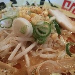 らーめん布袋 - 味噌カレー牛乳ラーメンのアップ♪